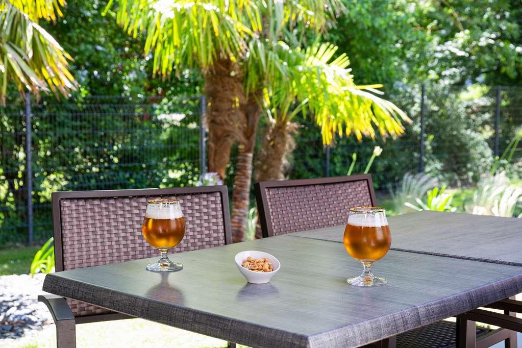 The Originals Boutique Hotel Restaurant Saint James, Montaigu-Vendee Exterior photo